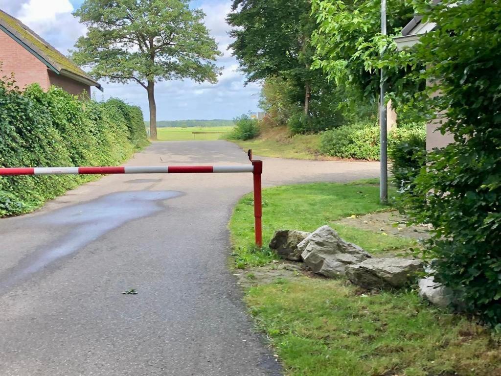 Villa Landzicht Natuur Rust En Ruimte à Oosterwolde  Extérieur photo